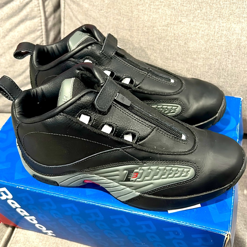Reebok Iverson Answer IV (Big Kids Size 6)